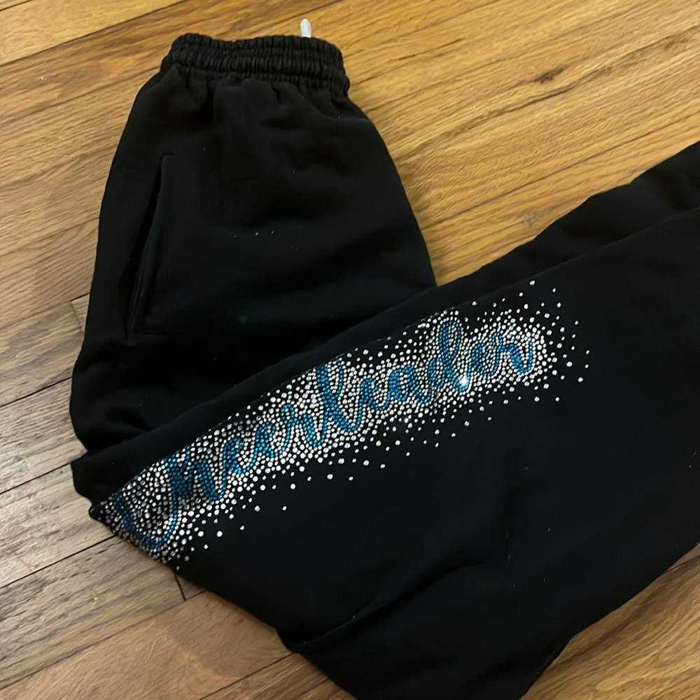 Black sweatpantss